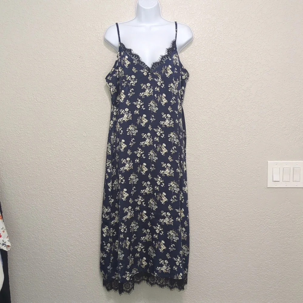 Kenzie x Francesca's Collections navy satin floral lace slip midi dress - Picture 2 of 13